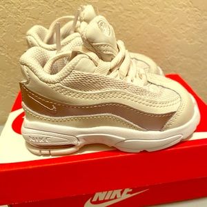 Nike Air Max- toddler girl size 4